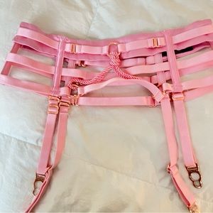 XS Shibari pink Garter honey Birdette